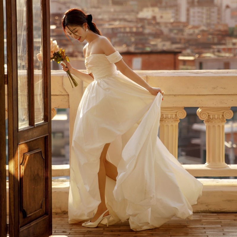 Vestido de Noiva Simples de Um - Photography Of Lighting avaliação e preço
